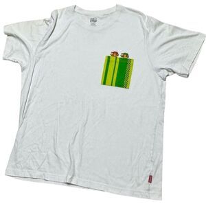 Super Mario Bros. Nintendo Limited Edition UTGP Pocket T-Shirt Luigi Size XL